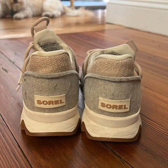Sorel shoes - Picture 4 of 7